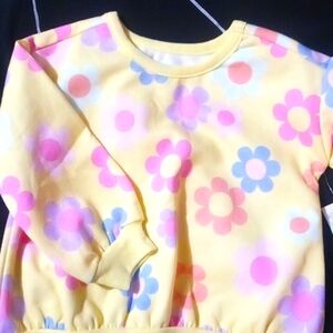 Happy yellow sweatshirt with lots of pastel flowers size 2T
